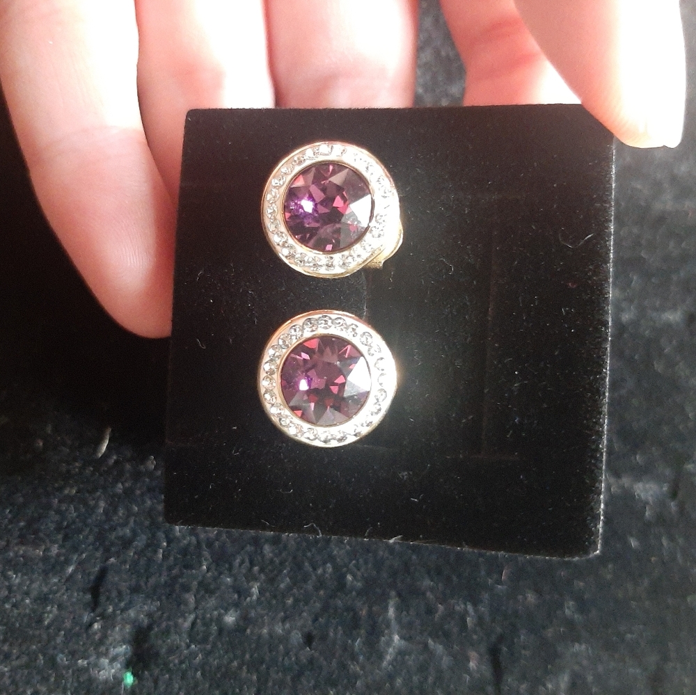 Qudo Purple Gem Diamond Gold Stud Earrings